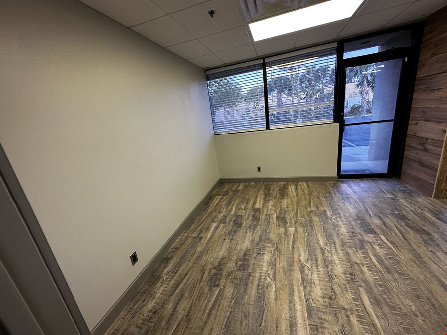 998 SF Suite 112 Professional Office Space in Palm Beach Gardens, FL
