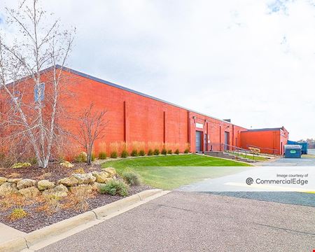 A look at Como Business Center Industrial space for Rent in St. Paul