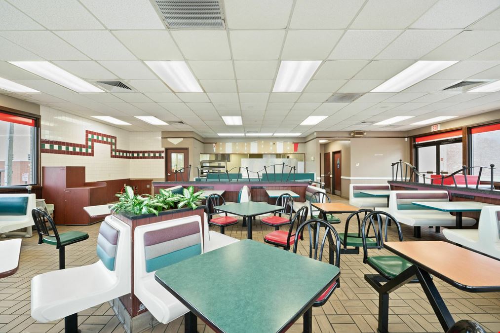 former Burger King restaurant, currently vacant