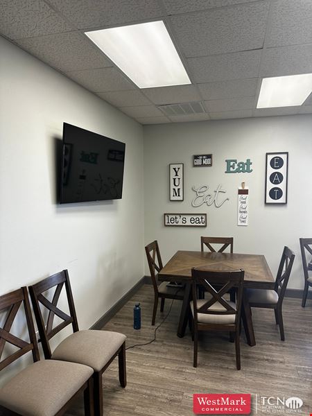 A look at Executive Office Suites 4216 102nd St. Lubbock, TX 79423 commercial space in Lubbock