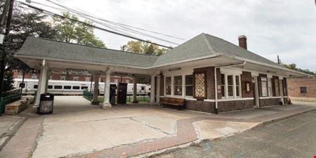 A look at Kew Gardens LIRR Station Retail Space Retail space for Rent in Kew Gardens