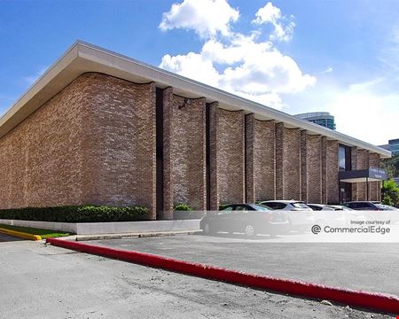 A look at 2900 Richmond Avenue Commercial space for Rent in Houston