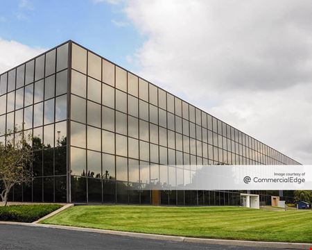 A look at 2 Corporate Center Drive commercial space in Melville