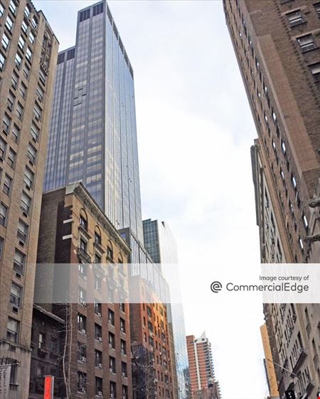 A look at Random House Building Office space for Rent in New York