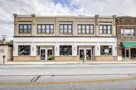 A look at 15614 Detroit Ave commercial space in Lakewood