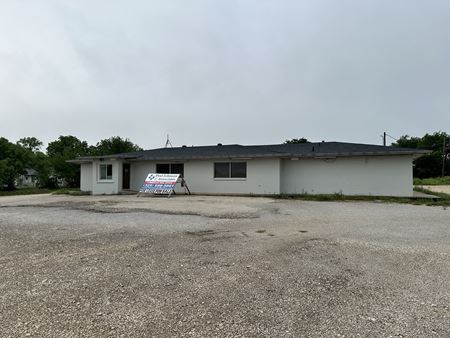 A look at 841 W 4th Street Baird Tx Retail space for Rent in Baird