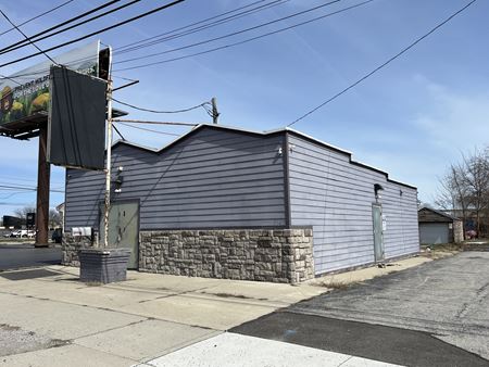 A look at 5742 Telegraph Road commercial space in Toledo