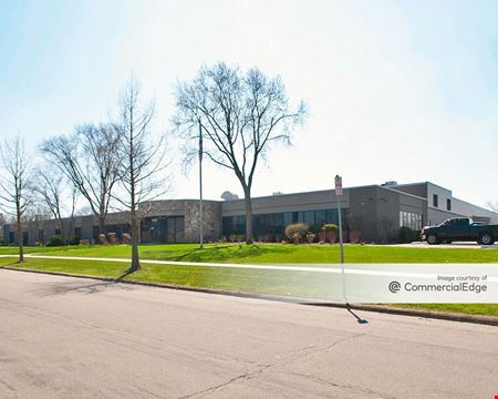 A look at Ellsworth Industrial Park - 5300 Katrine Avenue commercial space in Downers Grove