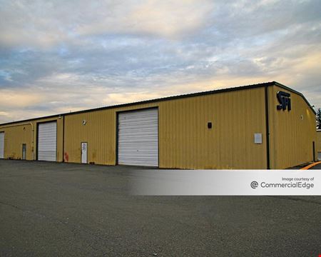 A look at Jenco Industrial Park Industrial space for Rent in Lakewood