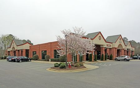 A look at Lochmere Pavilion commercial space in Cary