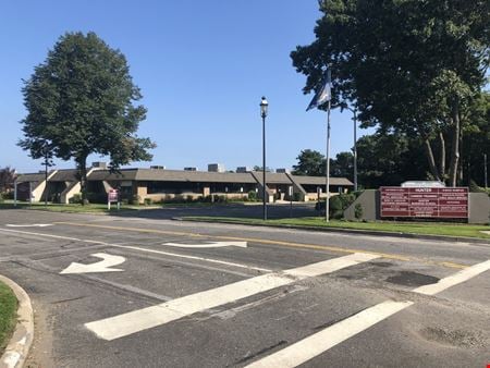A look at Brookhaven Professional Center commercial space in Medford