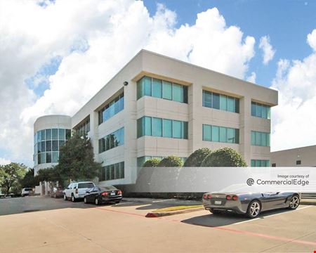 A look at 2010 Valley View Lane Commercial space for Rent in Dallas