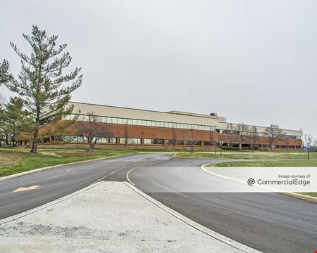 A look at Branchburg Centre commercial space in Branchburg