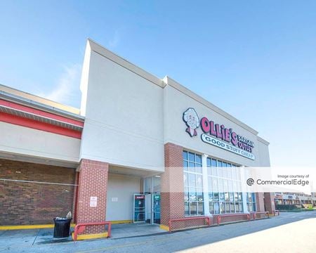 A look at Ridge Pike Plaza commercial space in Eagleville