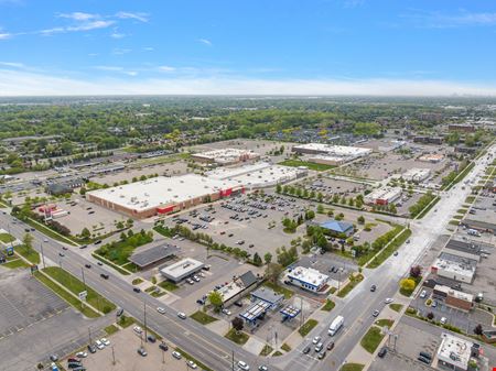 A look at UNIVERSAL SHOPPING CENTER commercial space in Warren