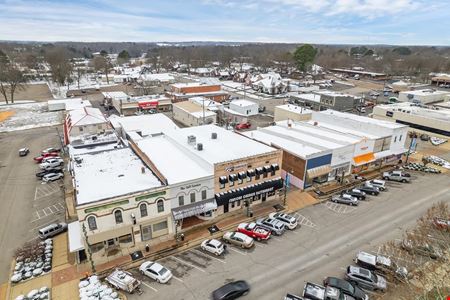A look at 52 S Main St commercial space in Lexington