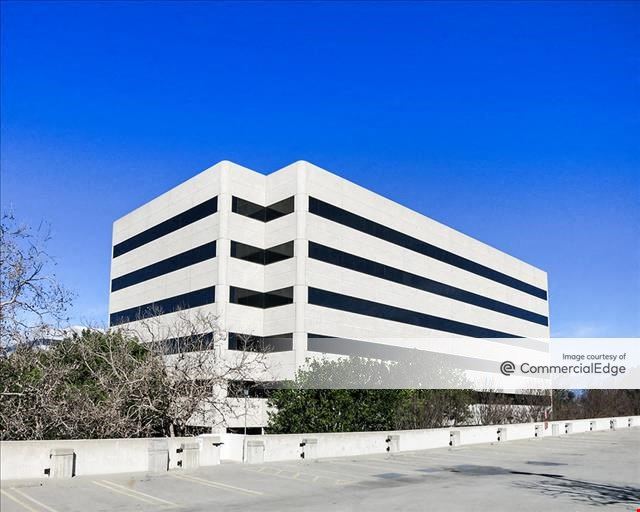 Los Angeles Corporate Center - Building 900