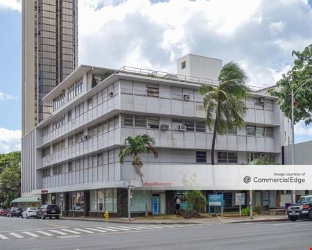 A look at Kaheka Professional Center commercial space in Honolulu