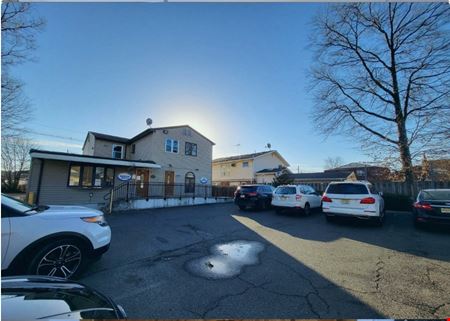 A look at 870 Green Street Iselin : $1500 Monthly Commercial space for Rent in Woodbridge Township