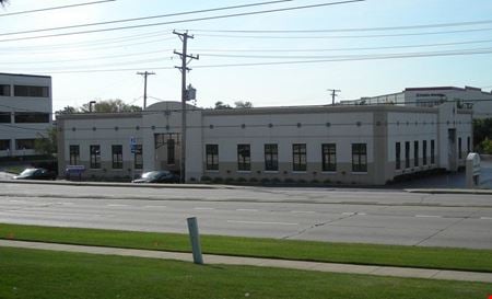 A look at 747 Lake Cook Rd, Deerfield, IL commercial space in Cook County