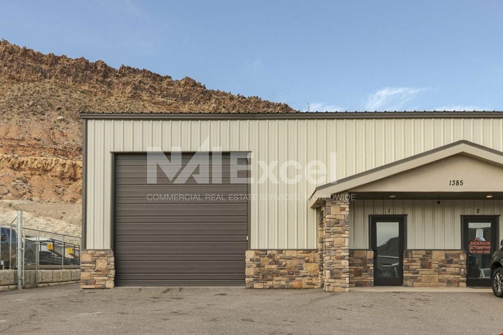 Office Warehouse located in White Sage Industrial Park