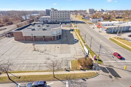 A look at REO LENDER SALE | Former Walgreens - Saginaw MI commercial space in Saginaw