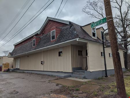 A look at Fixer-upper Tavern/Restaurant with a Large Apartment commercial space in Painesville