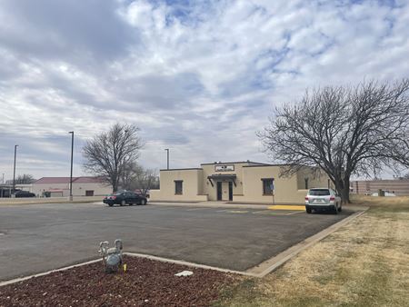 A look at 702 Quail Creek commercial space in Amarillo