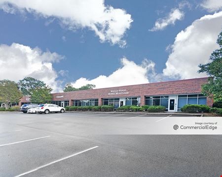 A look at Oak Branch Business Center Commercial space for Rent in Greensboro