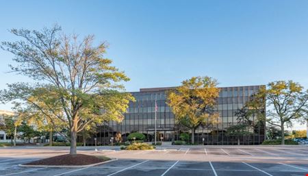 A look at Touhy Office Plaza at O&#39;Hare Commercial space for Rent in Des Plaines