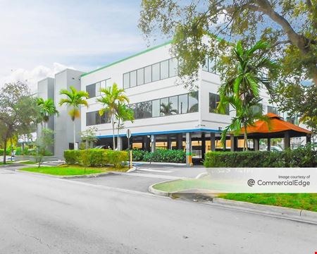 A look at International City Building Commercial space for Rent in North Miami Beach