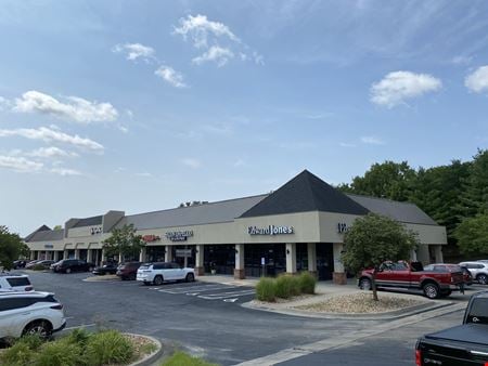 A look at Shoppes at Barry Plaza Commercial space for Rent in Kansas City