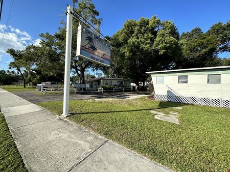 A look at Holiday Isles Mobile Home Park commercial space in Tampa