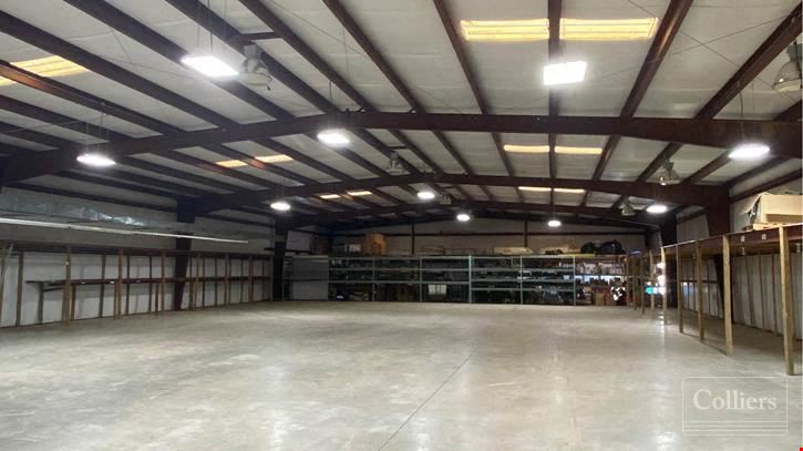 ±8,400-SF Move-In Industrial Warehouse Space