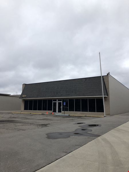 A look at 30747 W 10 Mile Rd Commercial space for Sale in Farmington Hills