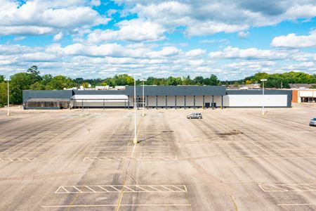 A look at 5100 Dixie Highway commercial space in Waterford Township