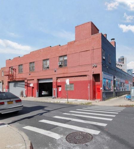 A look at 29 Meserole Ave Industrial space for Rent in Brooklyn