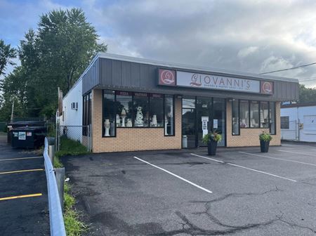 A look at Giovanni's Bakery & Pastry Shop commercial space in Newington
