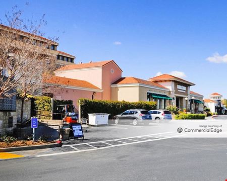 A look at Town Center Corte Madera commercial space in Corte Madera