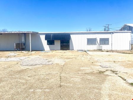 A look at 416 W Monroe St commercial space in Okolona