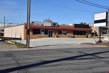 A look at 3546-3548 N Brady Street commercial space in Davenport