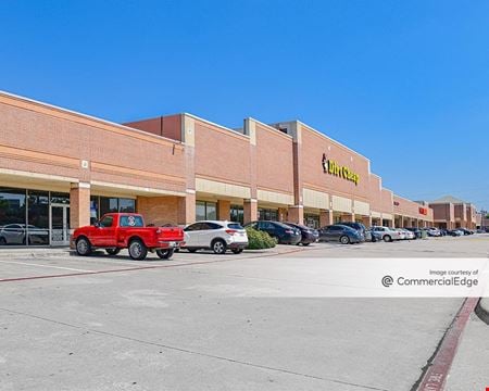 A look at Bent Tree Hills Shopping Center commercial space in Dallas