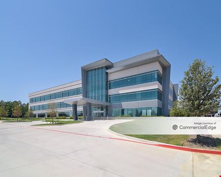 A look at Gateway Medical Center commercial space in Irving