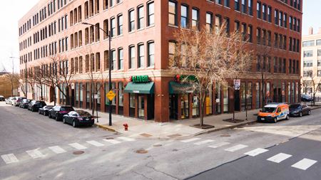 A look at 400 S Green St commercial space in Chicago