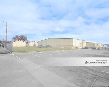 A look at Oak Creek Distribution Center commercial space in Fort Worth