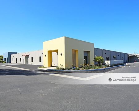 A look at Hollister Center commercial space in Goleta