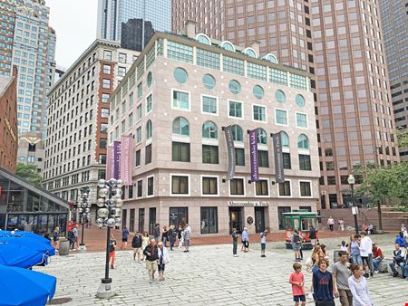 A look at Faneuil Hall Marketplace commercial space in Boston