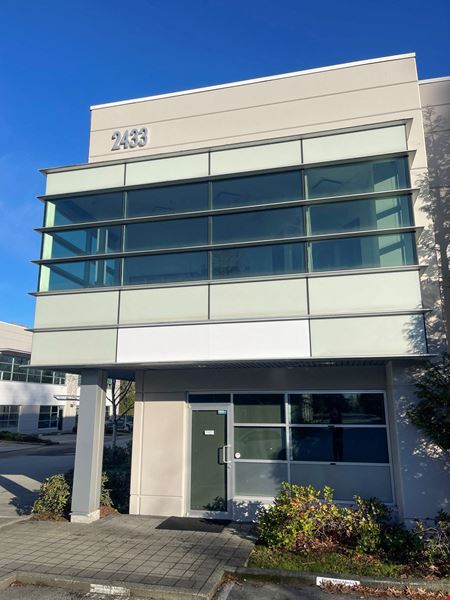 A look at 2433 Dollarton Highway Office space for Rent in North Vancouver