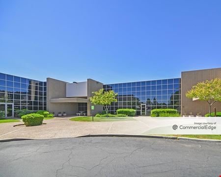 A look at Townley Business Park commercial space in Phoenix