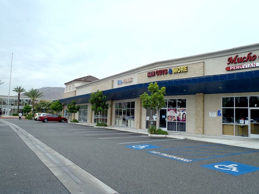 South Sierra Plaza Shop Space for Lease